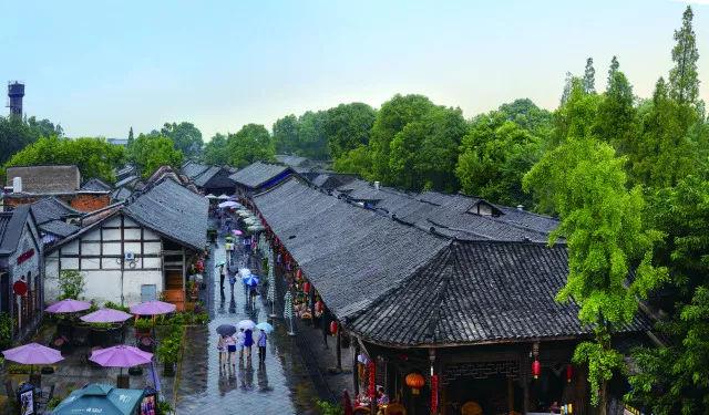 李娃逝世前嘱咐儿孙,死后不与岳飞合葬,众人得知真相后纷纷称赞